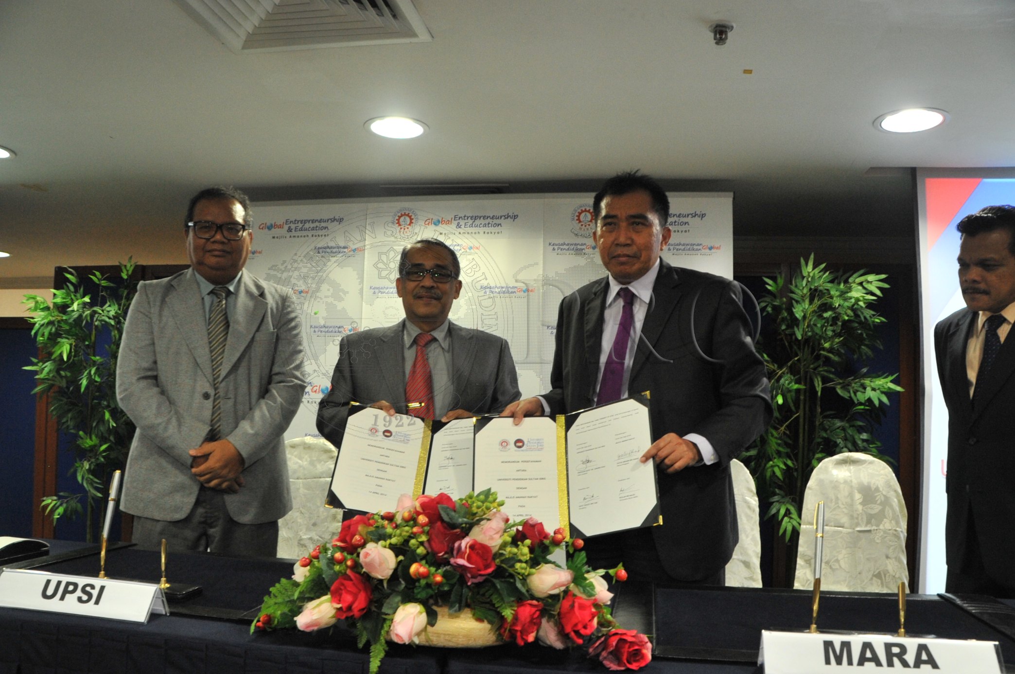 PRO 14 37 MARA PRO 4752